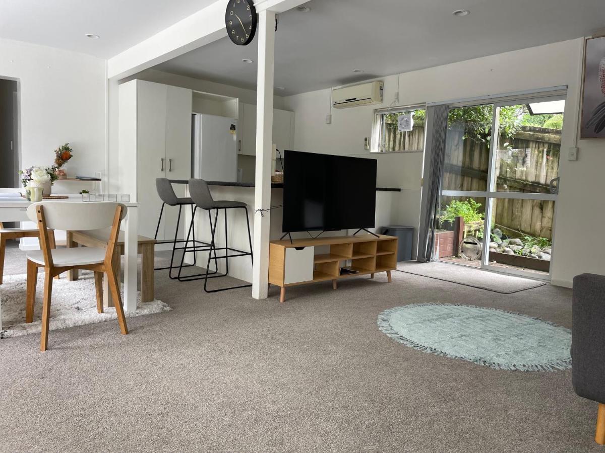 Family Friendly 3Br Flat - 3Min Walk To The Beach - Self Contained Окленд Экстерьер фото